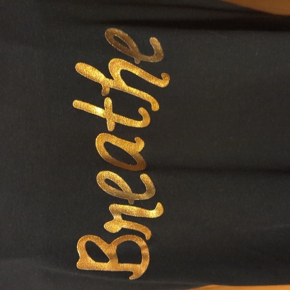 Athletic Works Top Shirt Breathe Gold Foil Short Sleeve Black XXL 2XG 20 Plus - Picture 3 of 11
